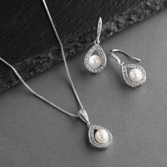 Mariel Silver Cubic Zirconia Jewelry Set - Picture 4 of 4
